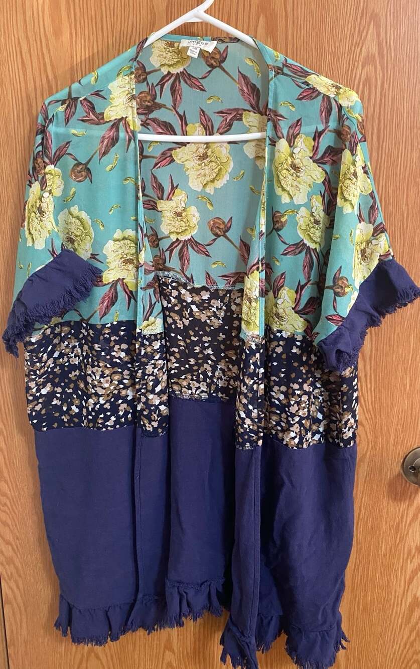 Umgee Floral Kimono Size S/M Blue Patchwork Ruffle Hem Boho Top